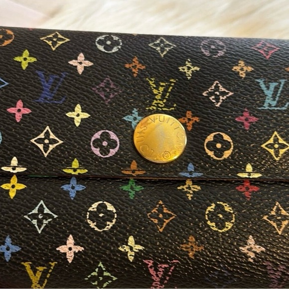 Authentic Louis Vuitton Monogram Multicolor Noir
Sarah Women's Wallet - Picture 4 of 9